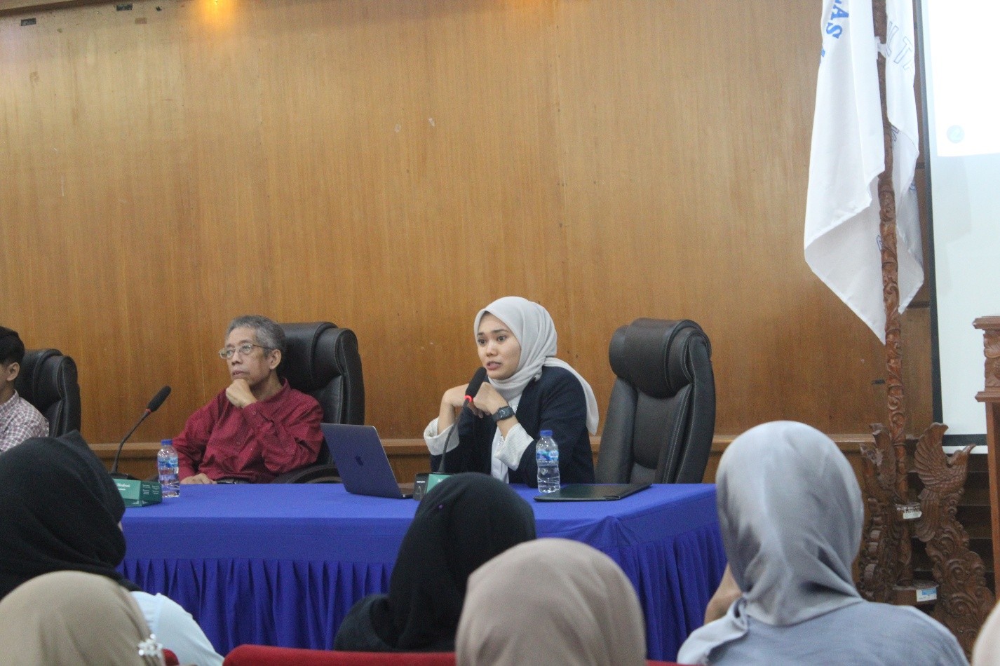 Webinar Nasional Prodi Ilmu Sejarah FIB UNS